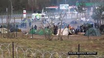 بيلاروس تنقل مهاجرين من مخيم موقت على حدود بولندا إلى مركز لوجستي آخر