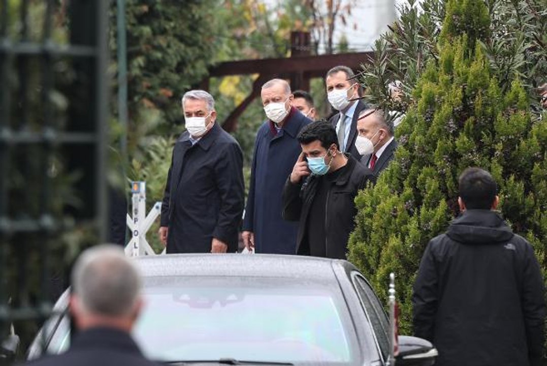 Son dakika! CUMHURBAŞKANI ERDOĞAN CUMA NAMAZINI HZ. ALİ CAMİİ'NDE KILDI