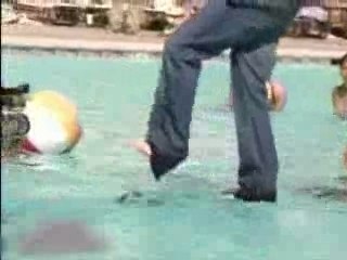 Chriss Angel marche sur l'eau