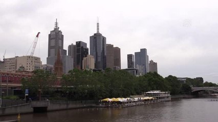 MELBOURNE - Kovid-19 yasaklarının kalktığı Melbourne'da salgının etkileri aylarca sürebilir