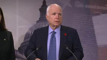 John McCain acusa a Obama de tiroteo en Orlando