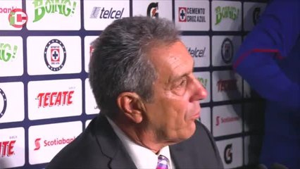 Tomás Boy luce desconsolado, más que furioso