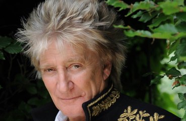 Rod Stewart admet ne plus parler à Elton John à cause d’insultes échangées dans la presse