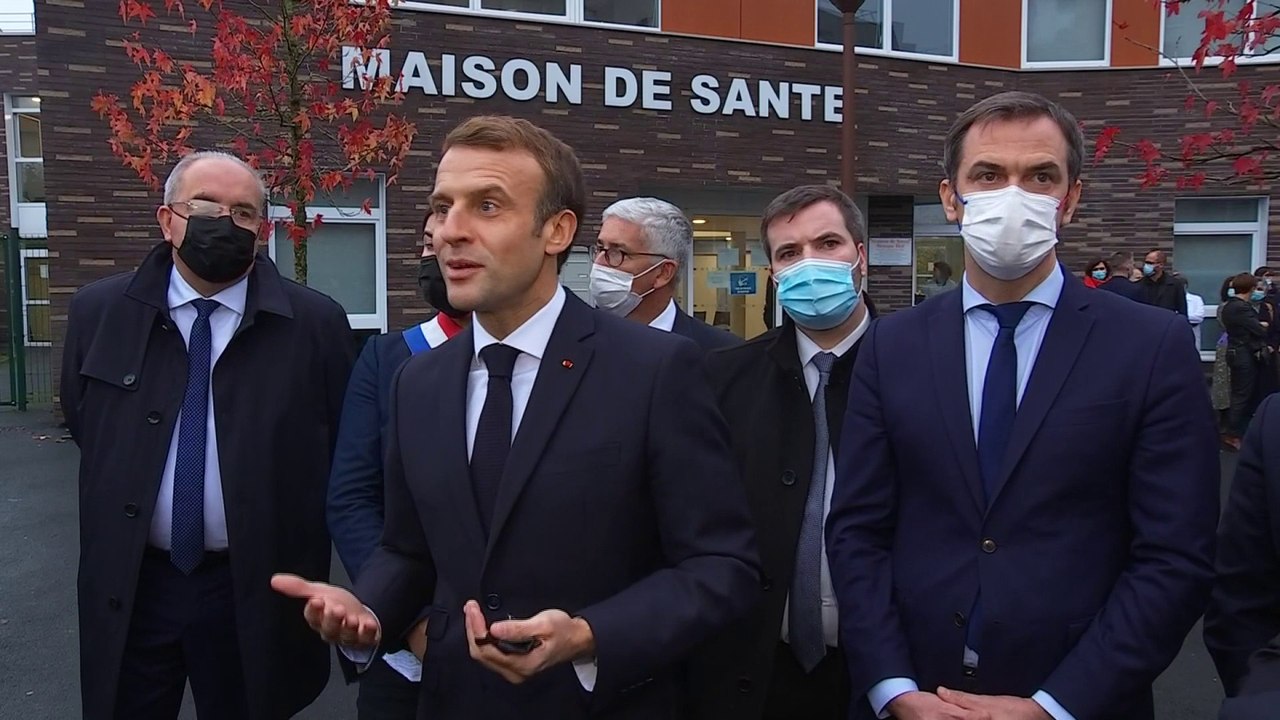 Emmanuel Macron sur la vaccination: "Mon souhait c'est qu'on puisse l'ouvrir à toutes celles et ceux pour qui c'est efficace"