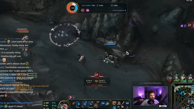 La reacción de un streamer a una donación de la cuenta oficial de League of Legends