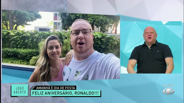 PARABÉNS, RONALDÃO! ESSE É O NOSSO GIGANTE! Ronaldo Giovaneli comemora mais um ano de vida e se emociona ao receber as homenagens no Jogo Aberto. #JogoAberto