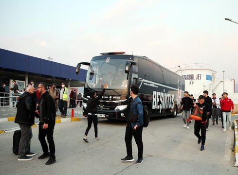 Beşiktaş, Aytemiz Alanyaspor maçı için Antalya'ya geldi