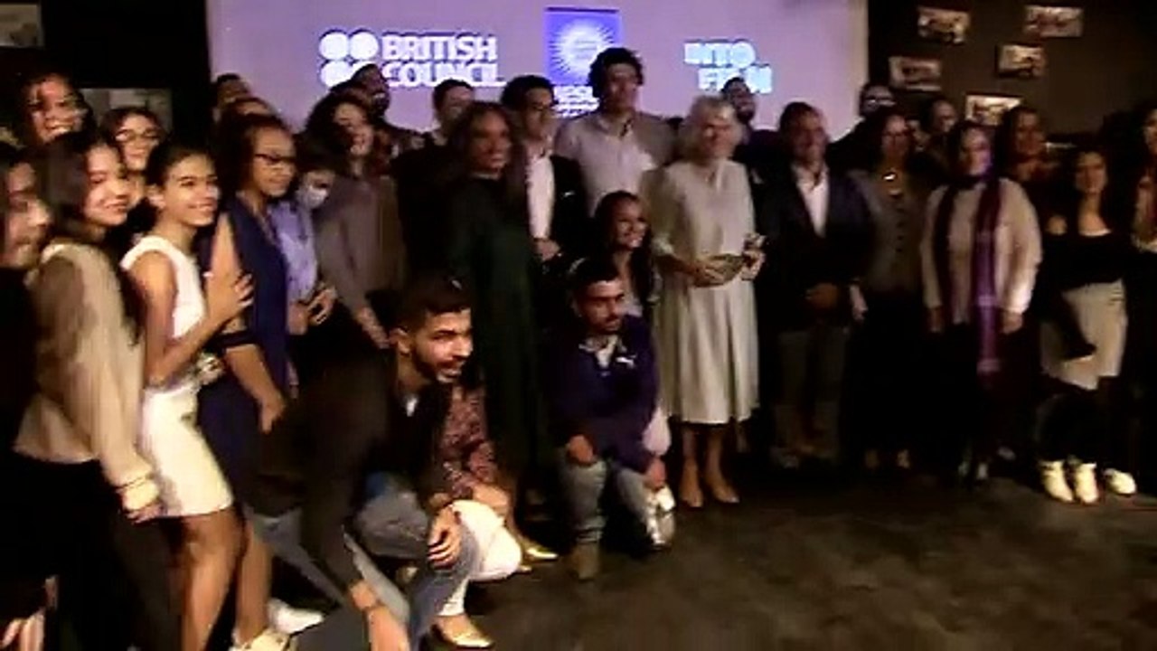 Duchess reads to kids at historic Bibliotheca Alexandrina