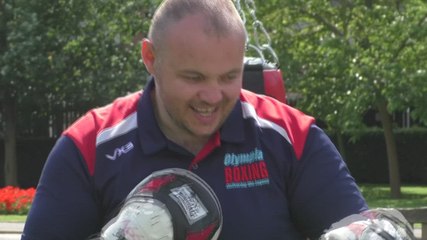 Boxing club take the ring on the road to encourage people with dementia to take up the sport