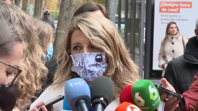 Yolanda Díaz: Kichi está velando por los puestos de trabajo de su ciudad, como cualquier alcalde