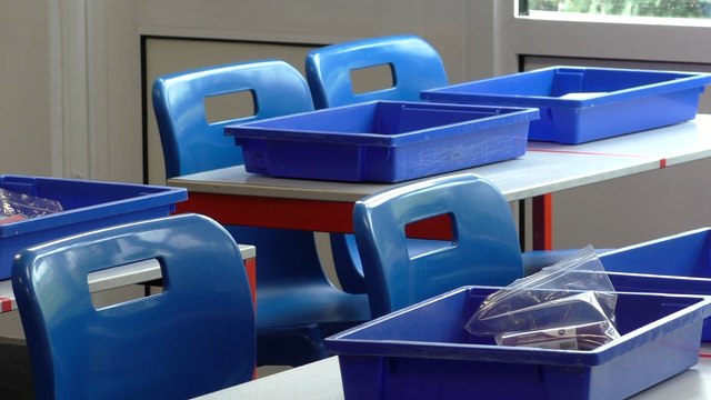 Kent MP urges government not to allow schools to open until vaccines are given to teachers