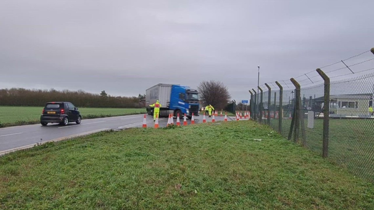 Lorries stay stranded in Kent for the second day