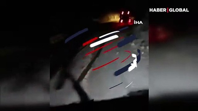 Kastamonu Çatalzeytin'i kar vurdu! Yollar kapandı, araçlar yollarda kaldı