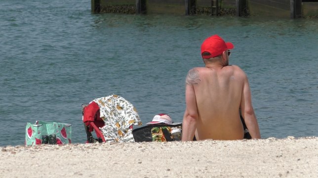 Thousands flock to Kent's seaside as temperatures soar