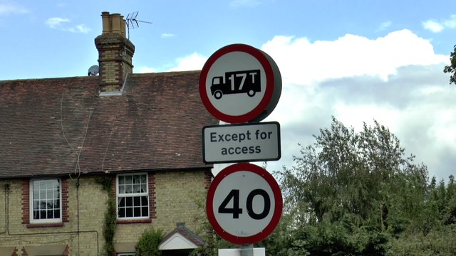 Leeds residents furious over deluge of lorries