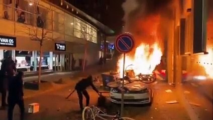 Manifestaciones en Rotterdam por las restricciones contra el COVID