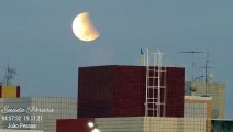 Quem viu? Separamos as melhores imagens do eclipse parcial da Lua desta madrugada