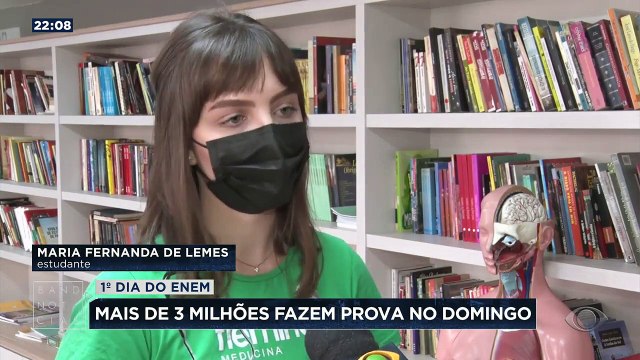 O TCU vai investigar se houve interferência do governo no Enem. A denúncia foi enviada por parlamentares. Enquanto isso, alunos do Brasil inteiro se preparam para o primeiro dia de provas, depois de amanhã.