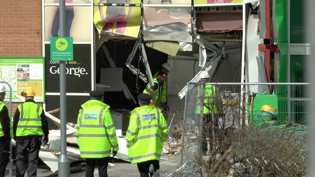 Thieves use digger to steal cash machine in Tunbridge Wells