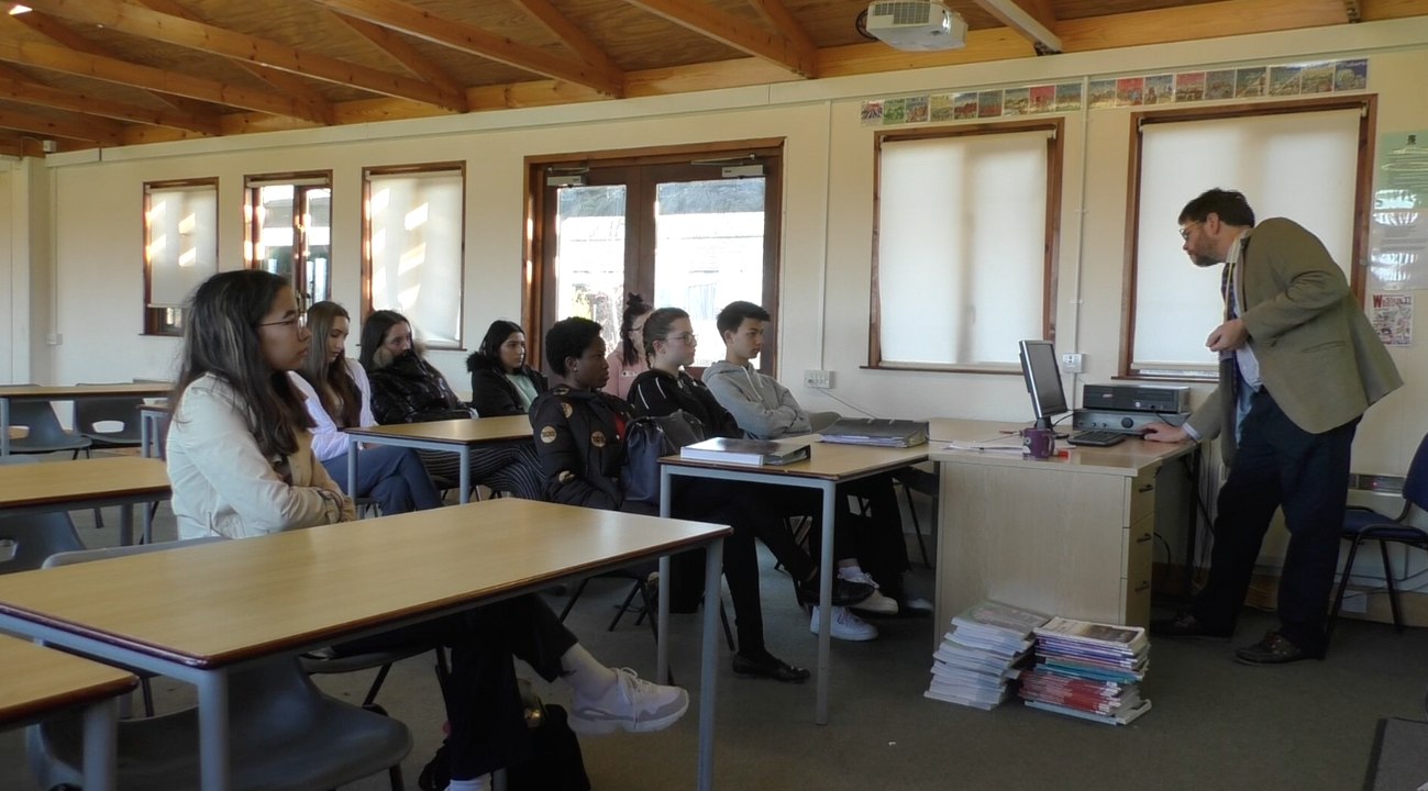 Uni of Kent scheme encourages youngsters to work in government