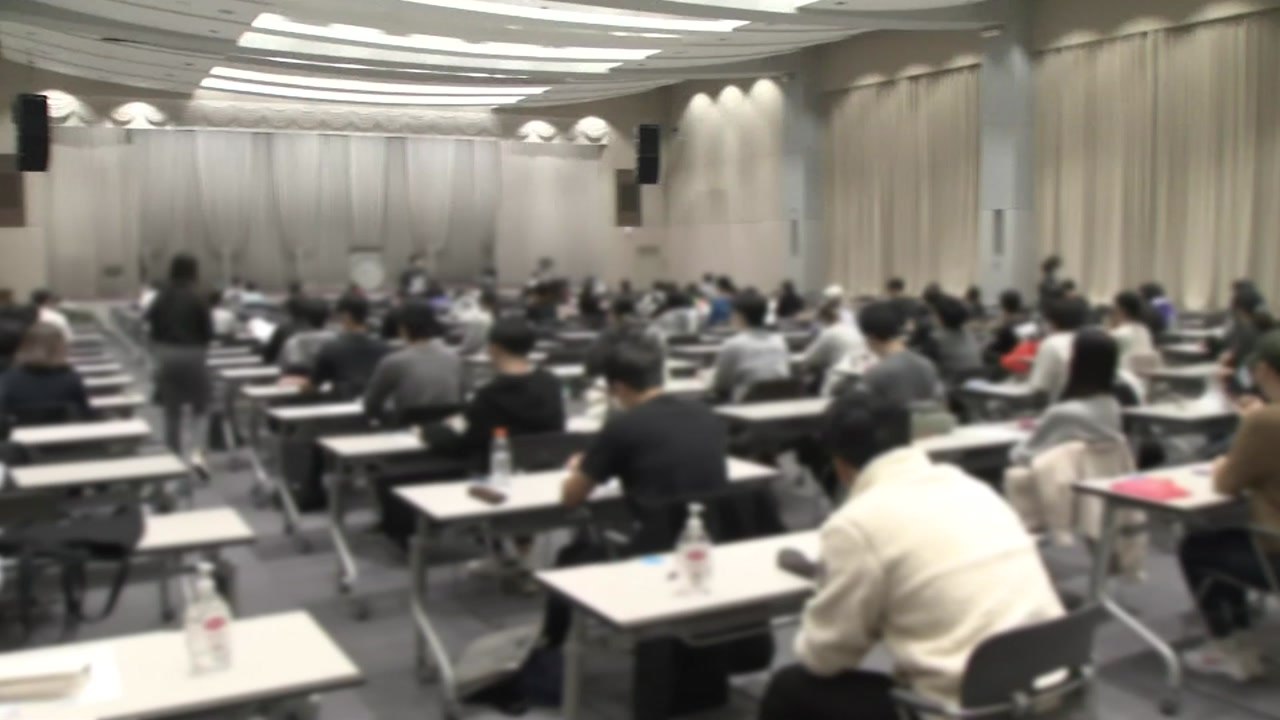 본격화된 '일상회복 수능' 뒤 대학별 평가...대학마다 수험생 몰려 / YTN
