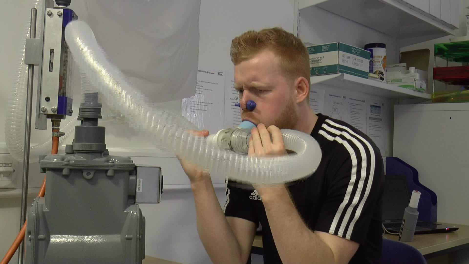 Research shows 3 in 10 footballers suffer lung problems