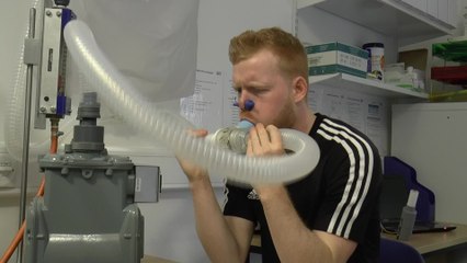 Research shows 3 in 10 footballers suffer lung problems