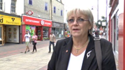 Mothers of young children shouldn't work full-time according to survey