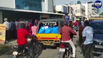 2 வடைக்கு இவ்வளவு பெரிய போரா? கடைக்காரரிடம் மல்லுகட்டிய பெண் அதிகாரி! திரண்டு வந்த கும்பல்!