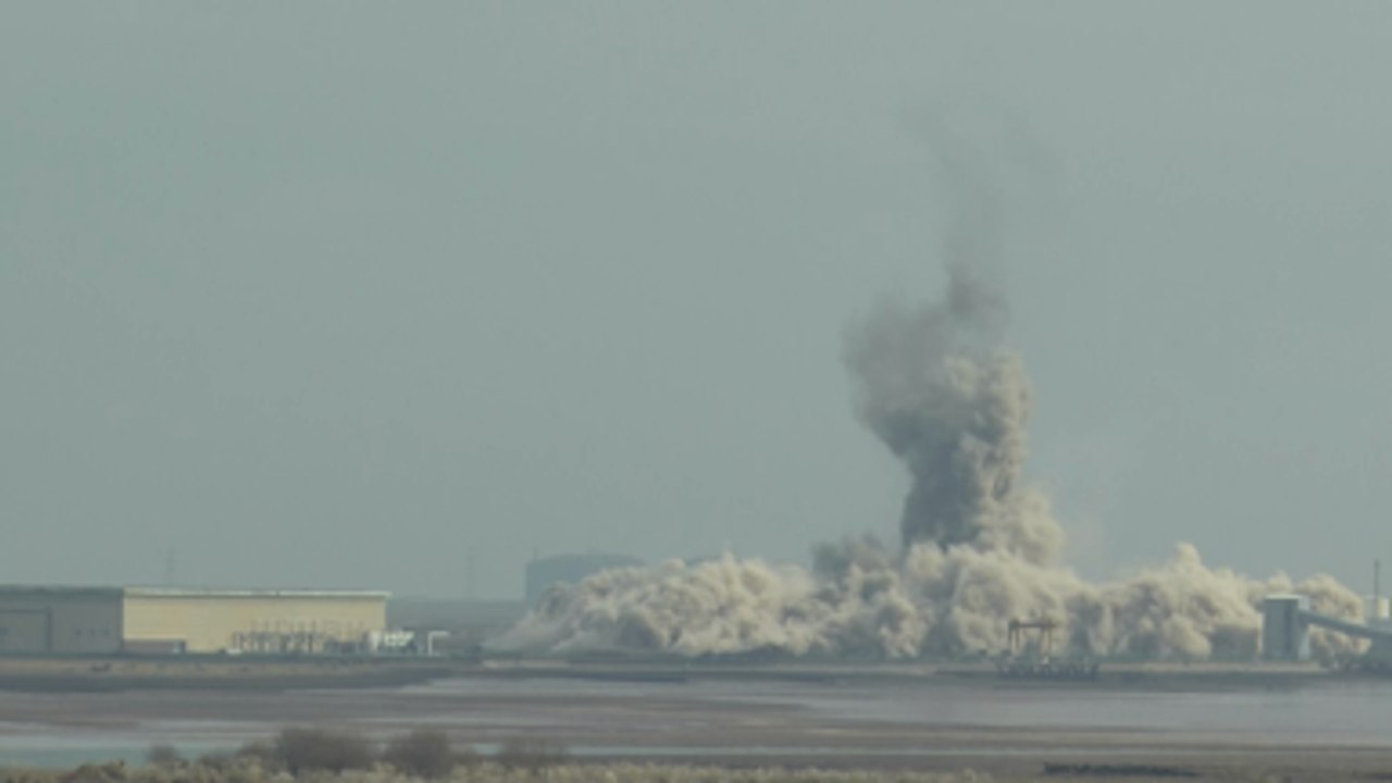 Kingsnorth Power Station comes down