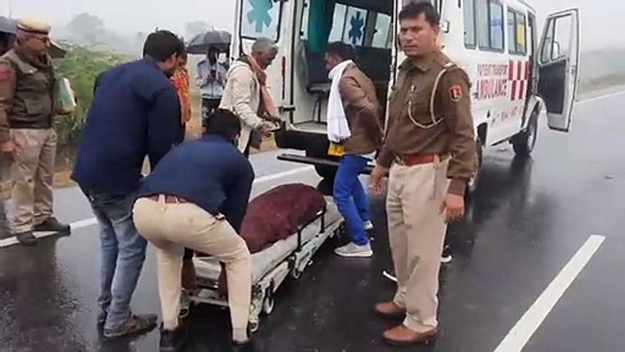 अज्ञात वाहन ने एक जने को कुचला, मृतक की नहीं हुई पहचान। देखे वीडियो