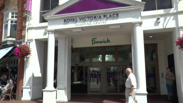 Tunbridge Wells reacts to shop closures in town centre's shopping mall