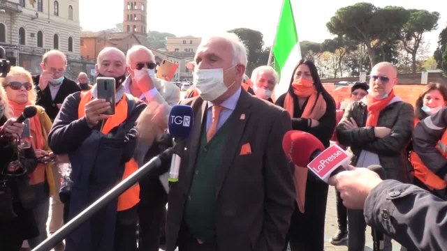 I no vax da Internet alla piazza, oggi la manifestazione 'Un milione in piazza' a Roma