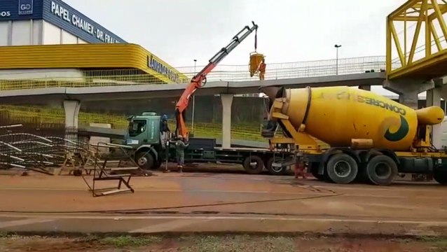 Passarela do Trevo Cataratas é interditada no fim de semana para manutenção