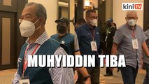 Muhyiddin, Hamzah, Takiyuddin tiba di bilik gerakan PN