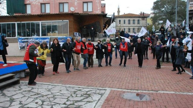 Danıştay’ın iptal kararına davullu zurnalı kutlama