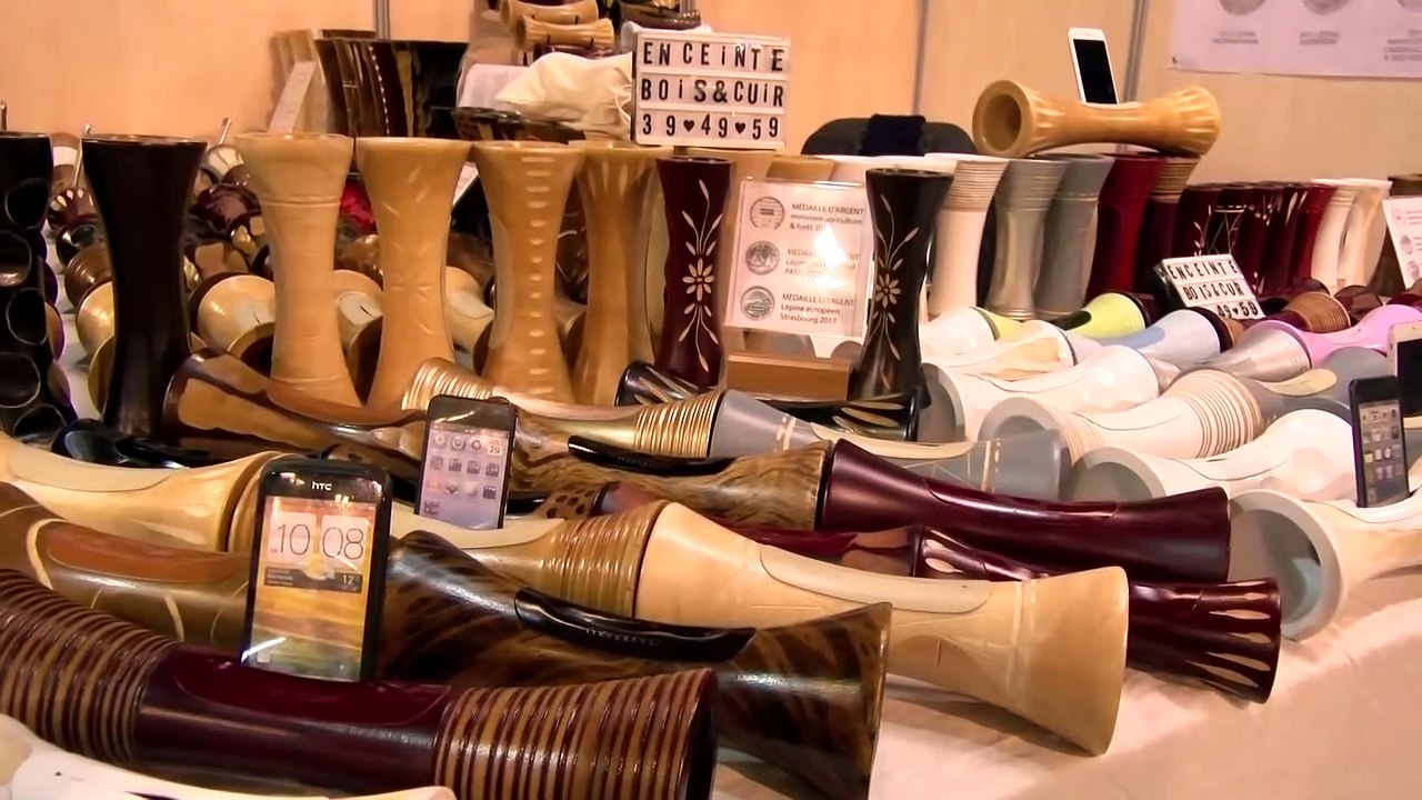 Interviews des exposants au Noël Artisanal 2021 à La Halle de Martigues.