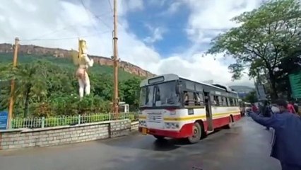 తిరుమల 2 ఘాట్ రోడ్ల ద్వారా భక్తులకు దర్శనానికి అనుమతి