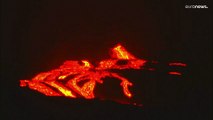 شاهد: بركان كومبري فييخا الإسباني يواصل ثورانه