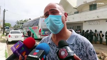 México | Encuentran 600 migrantes hacinados en dos camiones