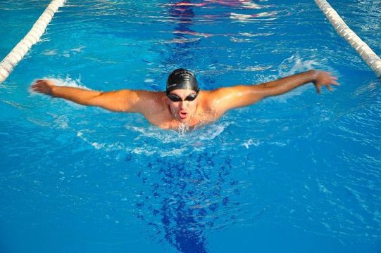 BEDENSEL ENGELLİ MİLLİ YÜZÜCÜ MUHAMMET, PARİS'TE ALTIN MADALYA HEDEFLİYOR