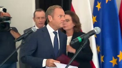 Donald Tusk perde carta de condução e gera debate político