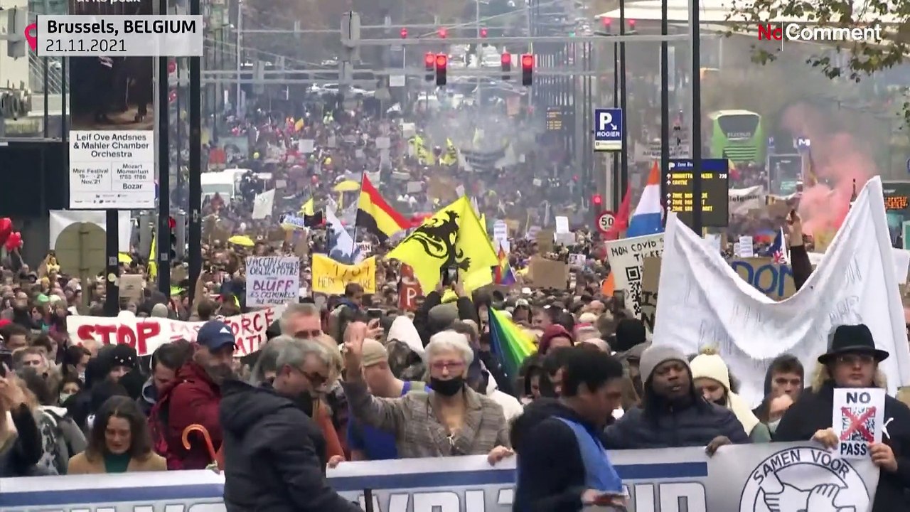 Manifestation à Bruxelles pour défendre les libertés après de nouvelles mesures anti-Covid