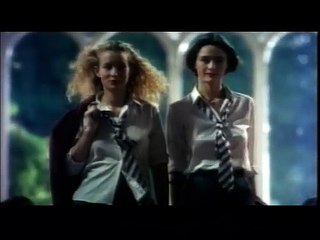 EL AÑO QUE MURIÓ ELVIS - Tráiler Español [VHS] (1996)