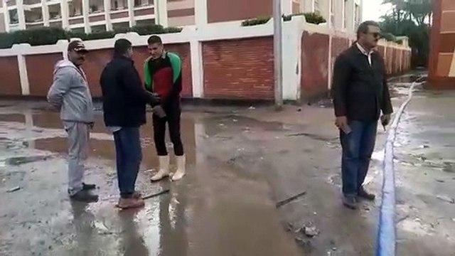 استمرار رفع حالة الطوارئ وسحب تراكمات مياه الأمطار بكفر الشيخ