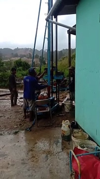 Proses Penggalian Sumur Bor di Lingkungan St.Yskobus Rasul, Kota Sorong, Papua Barat
