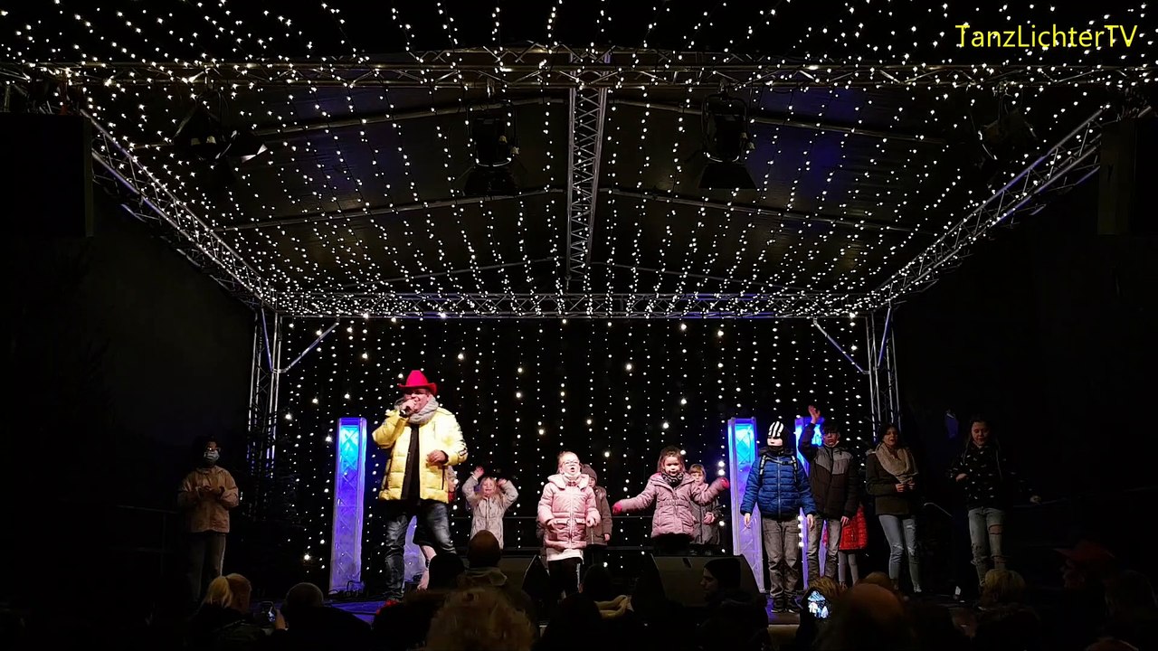 Markus Becker - Hörst Du die Regenwürmer Husten @ Weihnachtsmarkt Steele 20.11.2021 (Corona Version)