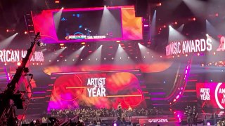 BTS winning ARTIST OF THE YEAR @ AMAs 2021 [Fancam American Music Awards]