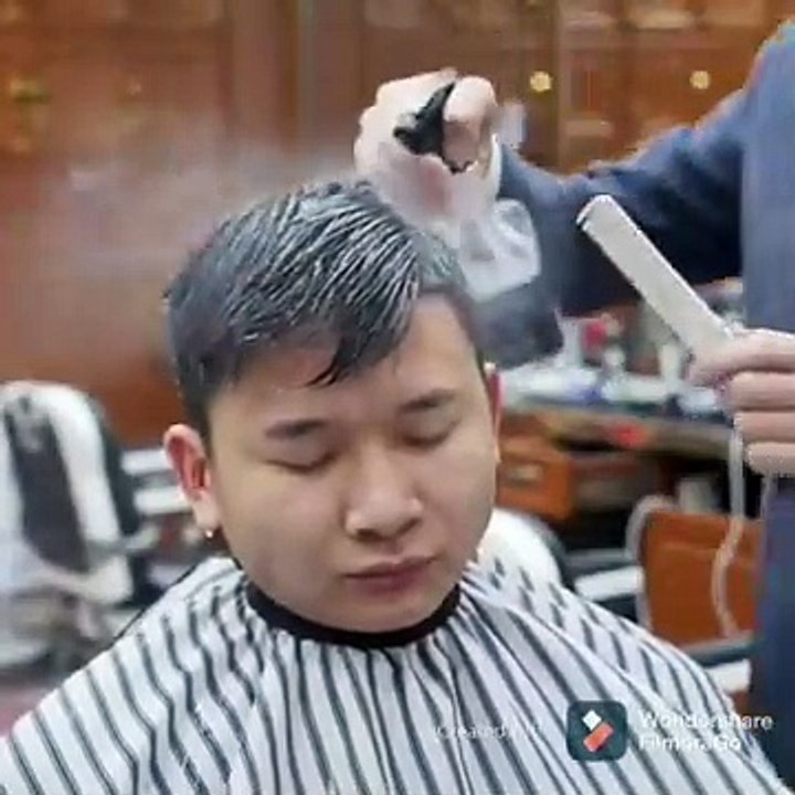 Cuando el peluquero te moja demasiado el pelo