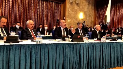 Bakan Soylu, konuşmasına gülen CHP'li Özkoç'a patladı